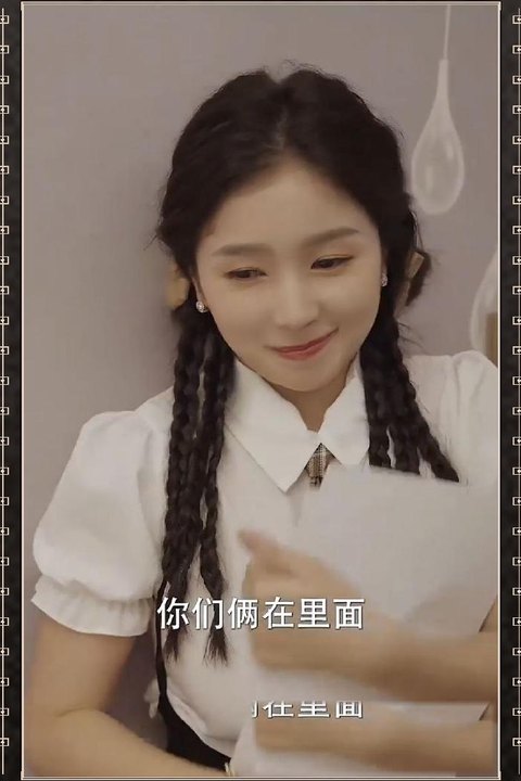 职场趣闻3 办公室绝色女同事 激情碰撞职场秘闻海报